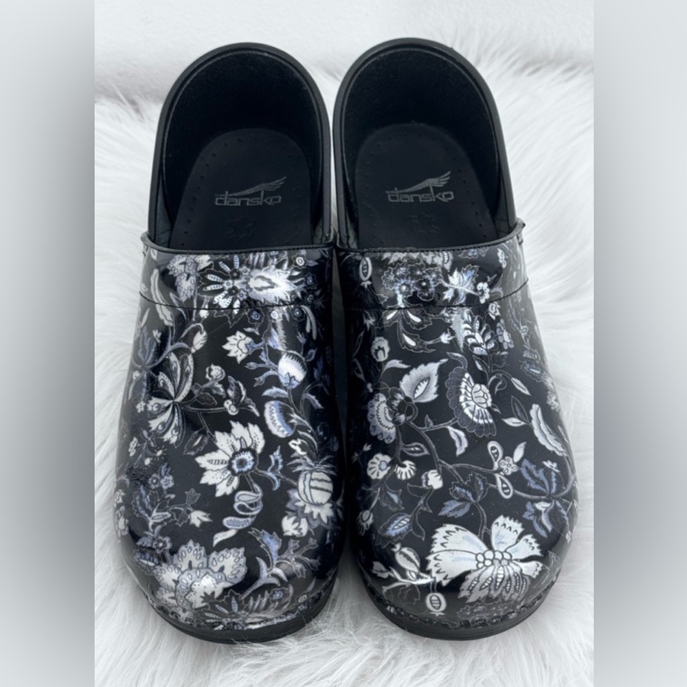 Dansko Professional Leather Clogs - Picture 8 of 8